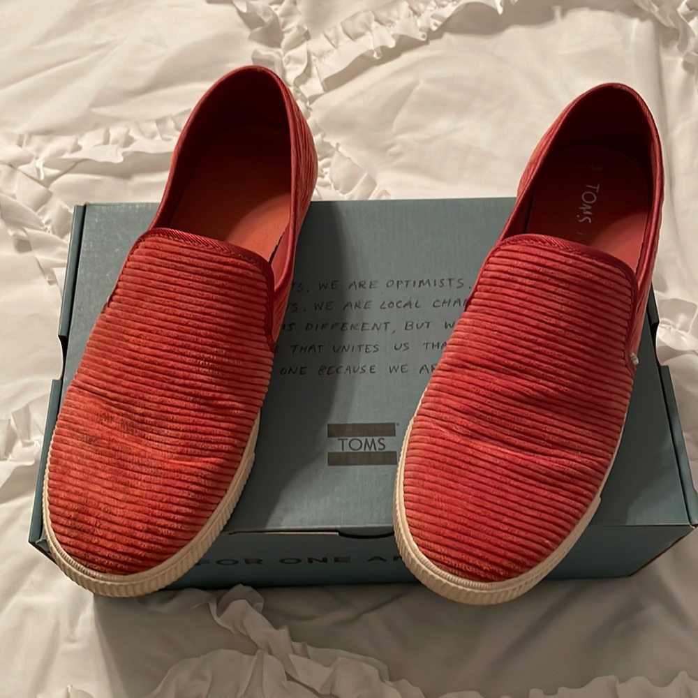 Women’s Size 9 Toms Clemente Spicy Corduroy Slip on Shoes!